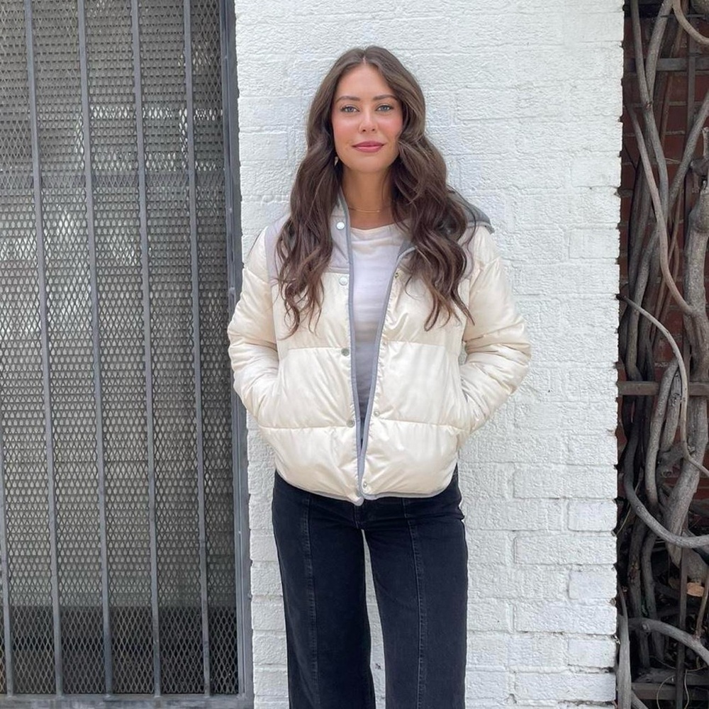 Abercrombie and Fitch cozy comfy fleece lined White/ gray winter puffer jacket